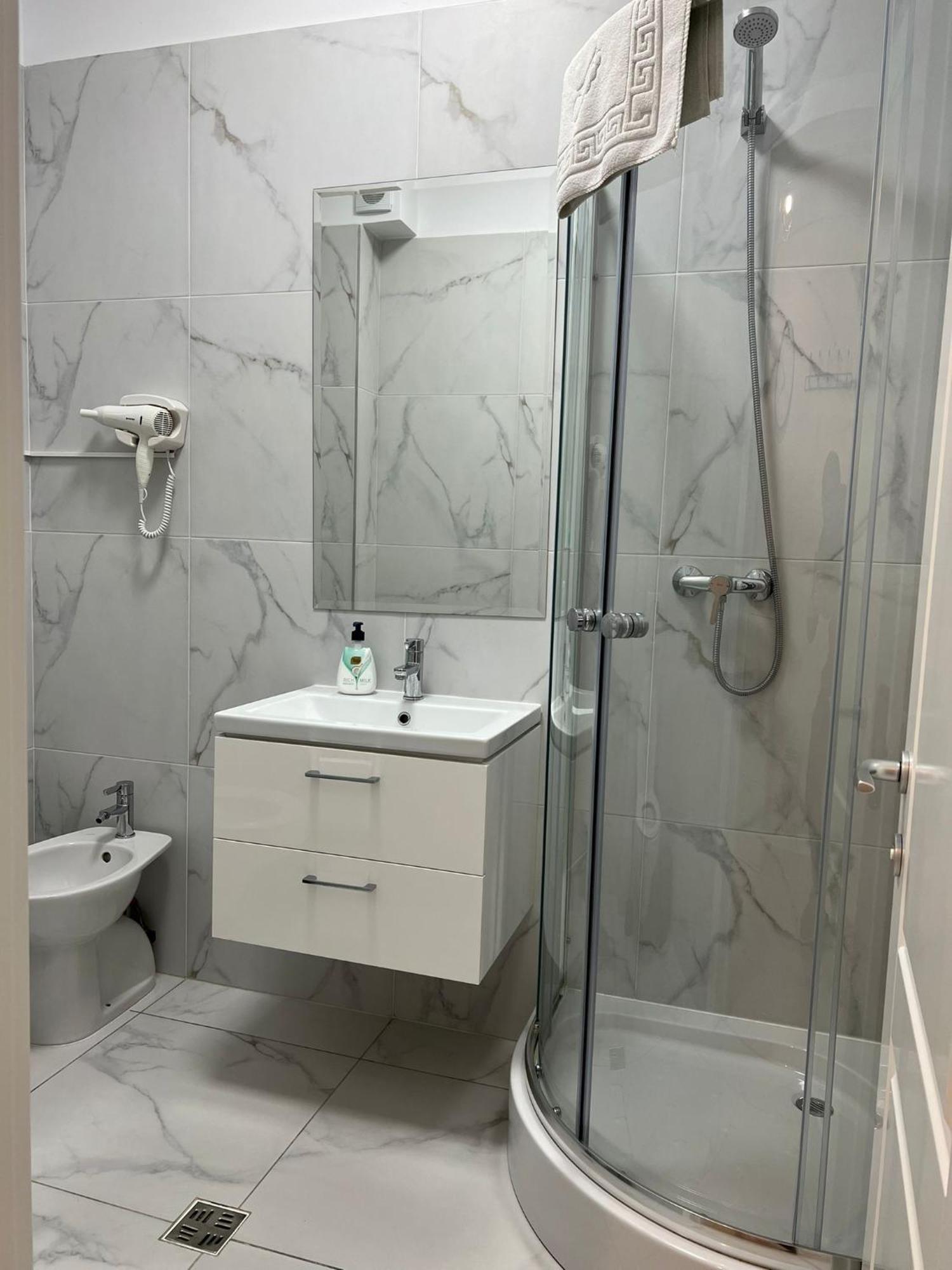 Luxury Glam Apartments Iasi At Lazar Palas Luaran gambar